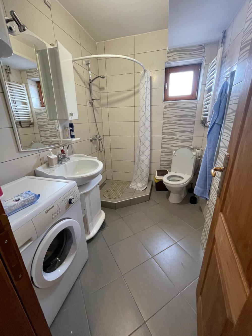 Slika 4 - Dvosoban, 45m2, U blizini Džamije Niš, sa terasom